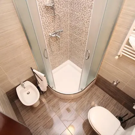 Apartamento Ivona 2 *