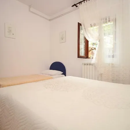 Ivona 2 Apartamento
